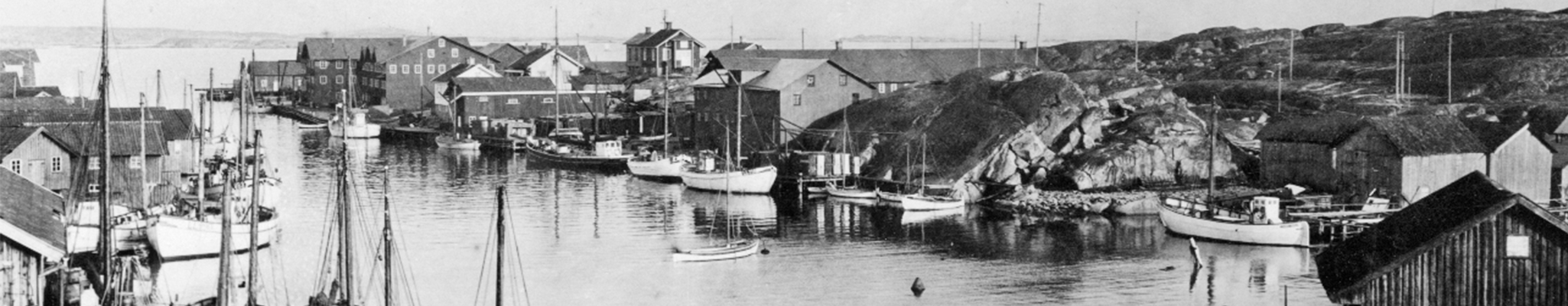 historisk bild över Smögen och Smögens båthamn